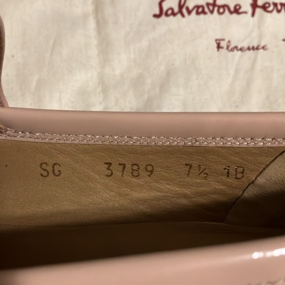 Salvatore Ferragamo loafers - Picture 8 of 9